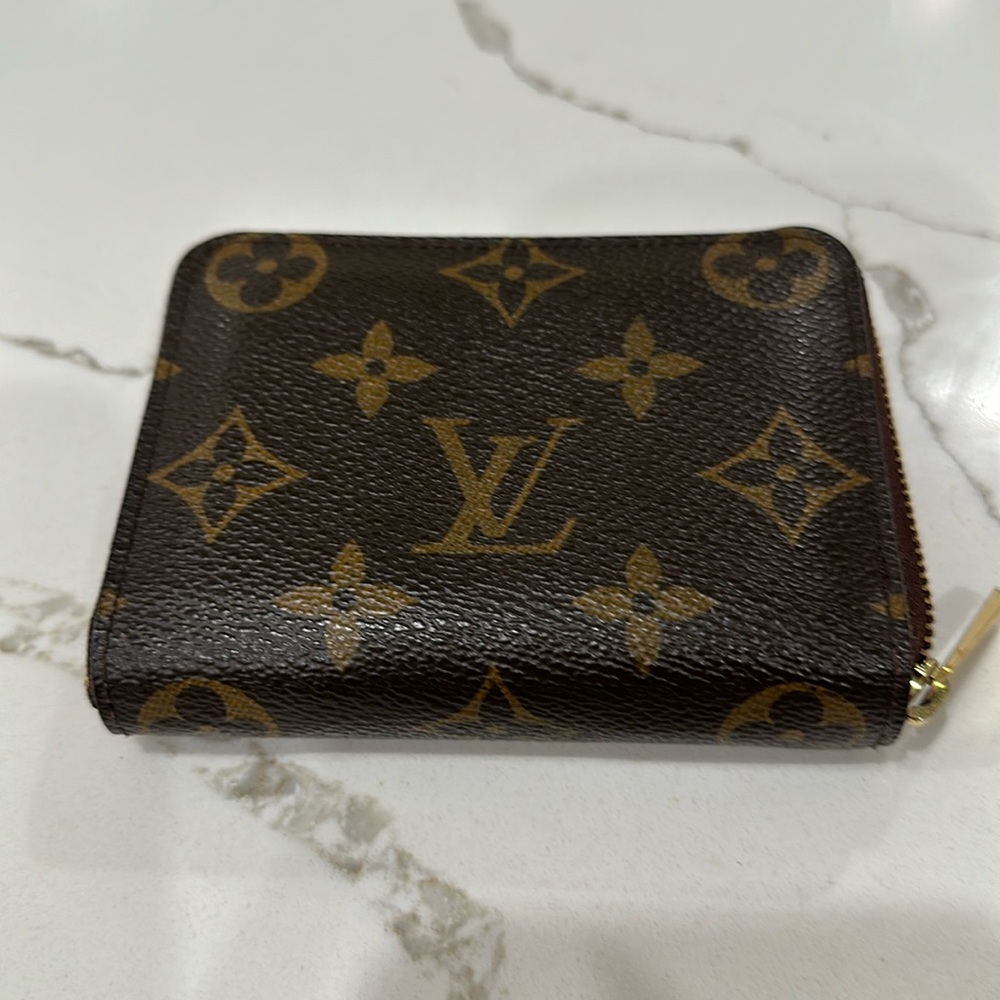 Auth Louis Vuitton Zippy Coin Case